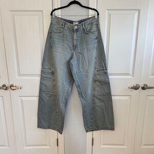 Zara Women's Wide Leg Barrel Jeans in Blue